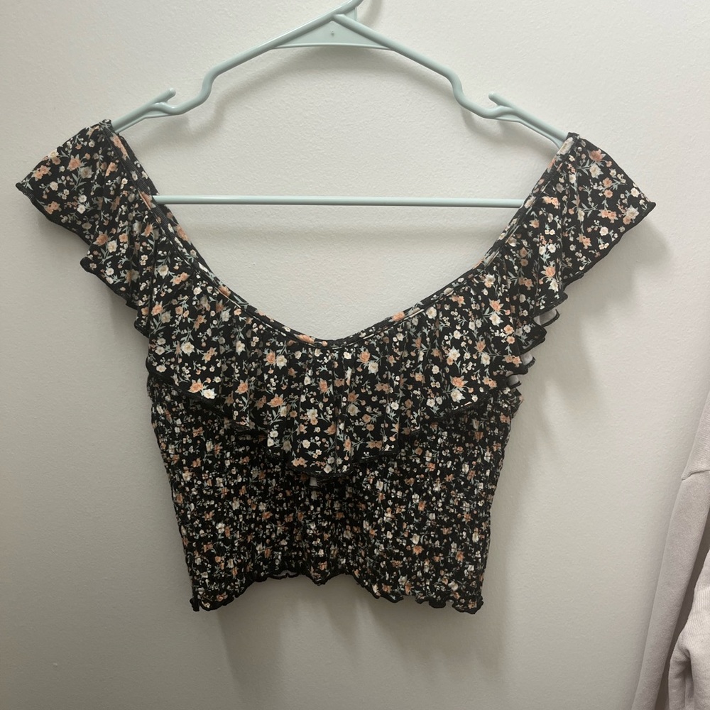 cute cropped floral top american eagle size small